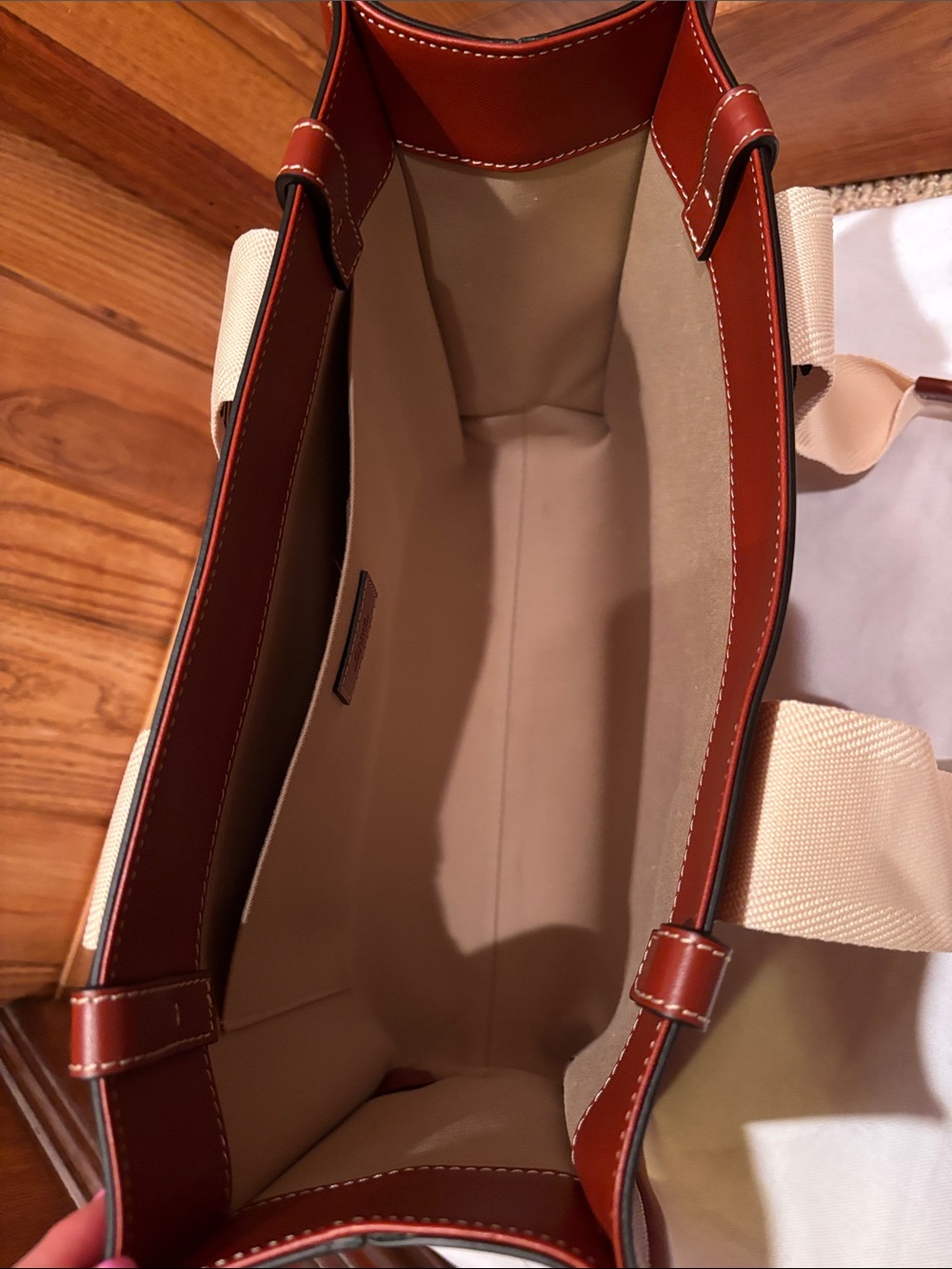 Chloe woody medium leather tote Brand New-Never Used - Picture 6 of 6